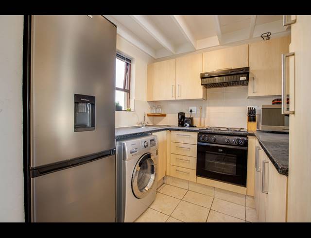 1 BEDROOM APARTMENT TO LET IN LONEHILL